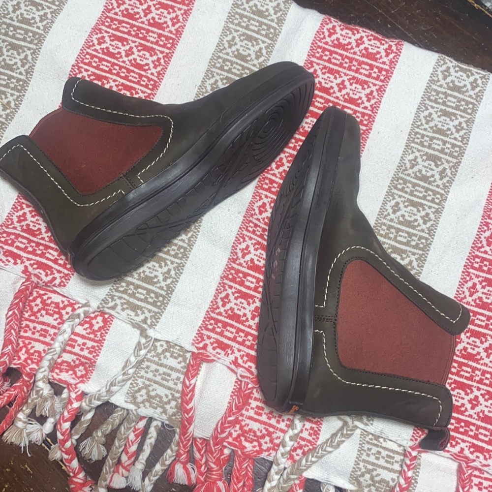 Tommy Bahama Relaxology Booties